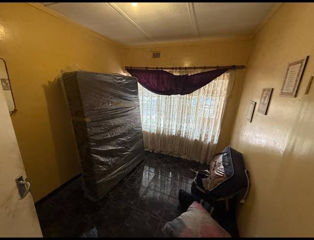 5 BEDROOM HOUSE FOR SALE IN VANDERBIJLPARK CW 5